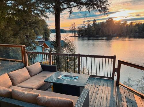 Bala Ski Chalet | Alpine Lake House - Waterfront on Lake Muskoka