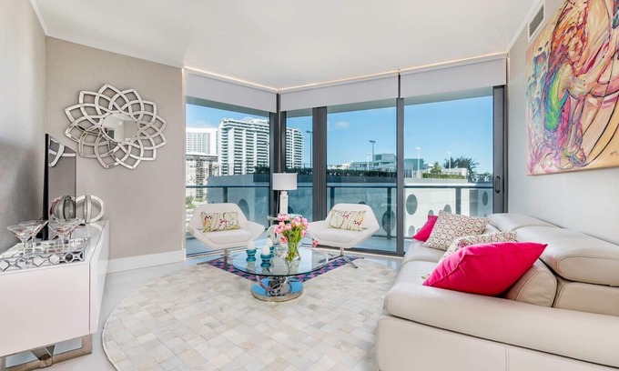 Midtown Condo | AMAZING BRAND NEW 3 BEDROOMS BAY FRONT CONDO NEW BUILDING AND INCREDIBLE VIEWS