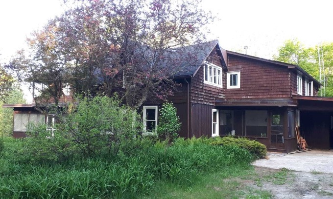 Trent Lakes Cottage | *Amazing deal for the season*nCozy and spacious cottage w/private lake & dock