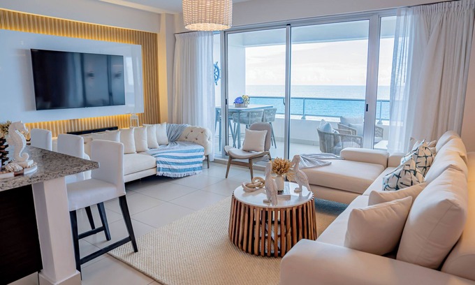 Juan Dolio - El Pueblo Apartment | Amazing & Solemn Ocean & Beach Front Apartment in Juan Dolio with a Huge Balcony