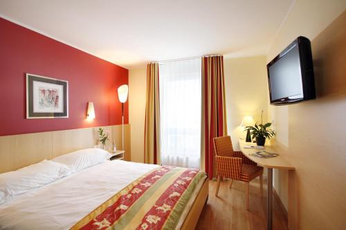 Lucerne Hotel | Ambassador Self Check-in Hotel