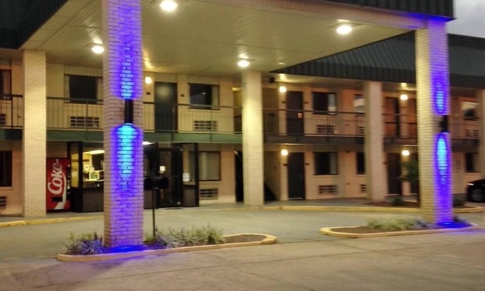 Winona Hotel | Americas Best Value Inn Winona