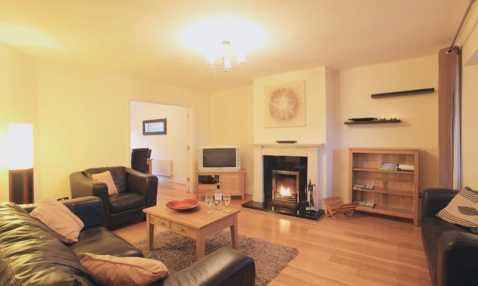 Pairc Na Gloine Cabin | An ardmullen 3 bed oak that sleeps 6 guests in 3 bedrooms