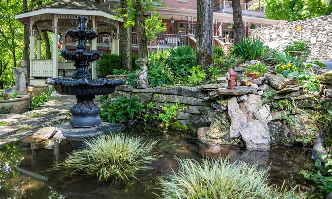 Eureka Springs Historic District Bed & Breakfast | Angel At Rose Hall
