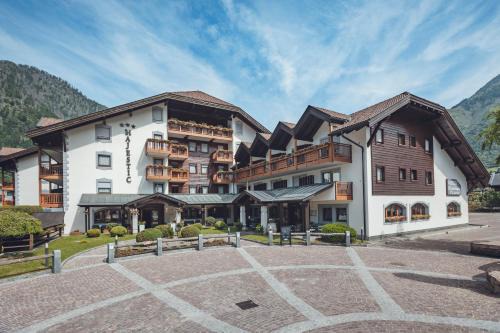 Predazzo Apartment | Aparthotel Majestic