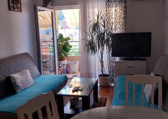 Velji Vinogradi Apartment | Apartman Budva
