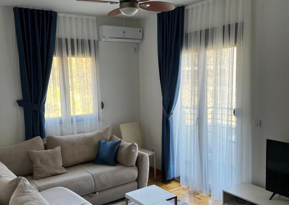 Becici Apartment | Apartman darko