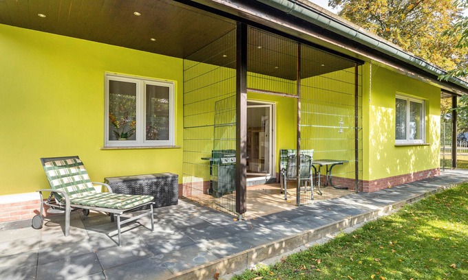 Mittenwalde Apartment | Apartment '2 Zimmer 69 Qm' with Shared Terrace, Shared Garden and Wi-Fi