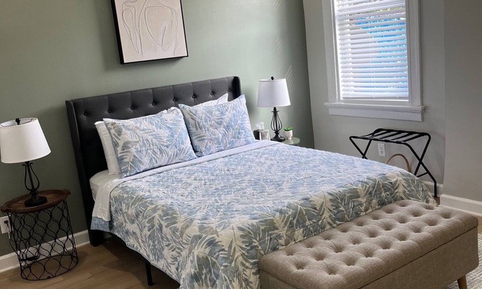 Fan District Apartment | Apartment 2B Premium 1-bedroom and 1- Living Room in FAN Area Richmond