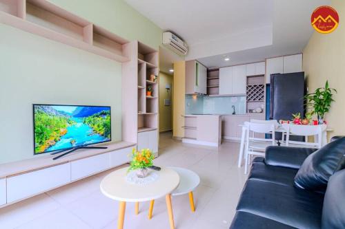 Tan Binh Apartment | Apartment 2Br near Tan Son Nhat airport - Luxury