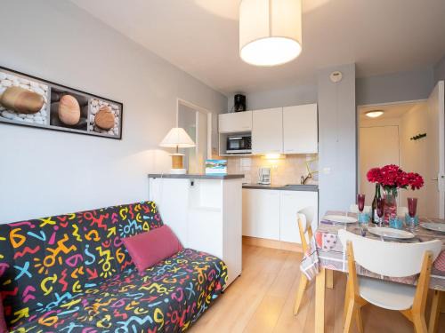 Cabourg Apartment | Apartment Fleur Marine-13 by Interhome