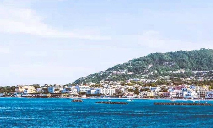 Ischia Porto Apartment | Apartment for 3 people in a residence in the center of Ischia Porto