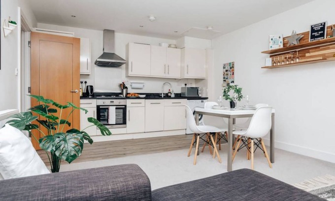 Henley Apartment | Apartment ∙ 2 bedrooms ∙ 6 guests