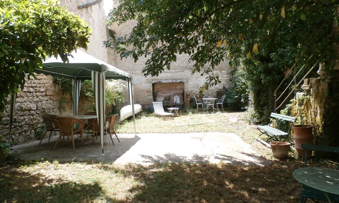 Gray Apartment | Apartment In Gray, Nr. Dijon, Burgundy, France
