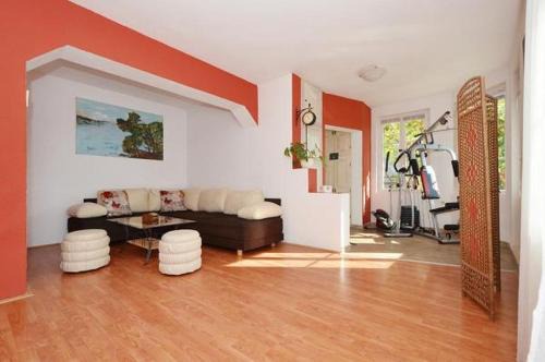 Trogir Apartment | Apartment in Trogir with sea view, terrace, air conditioning, W-LAN 5065-1