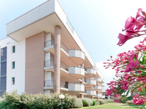 San Vincenzo Apartment | Apartment Santa Costanza-4 by Interhome