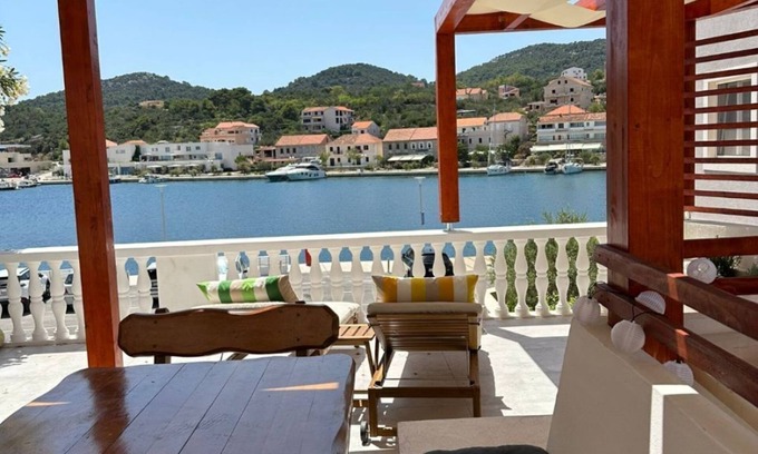 Island Dugi Otok Apartment | Apartment Svetka - 10m from the sea: A7(2+2) - Sali, Island Dugi otok, Croatia