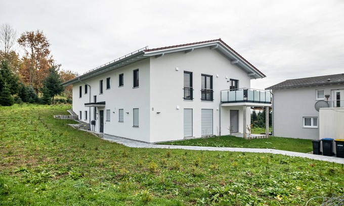 Ravensburg Apartment | Apartment 'Tanne' with Balcony and Wi-Fi