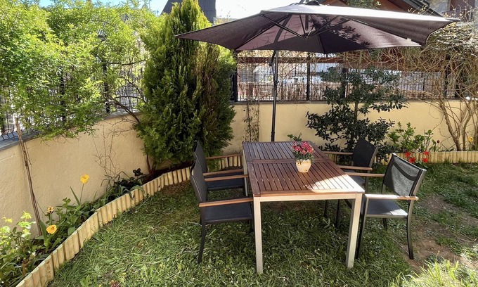 Villanua Apartment | Apartment with private garden