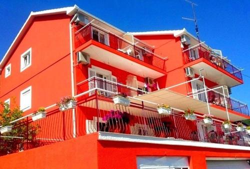 Trebesinj Apartment | Apartments Sun Igalo Montenegro