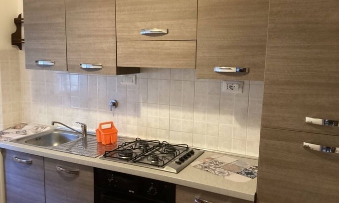Sturla Apartment | App. con due camere: 4 posti letti, bagno e cucina attrezzata a 200 m.ospedale G
