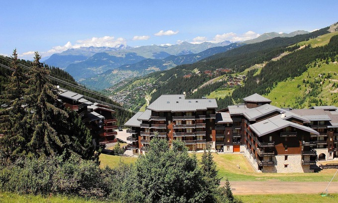 Meribel-Mottaret Condo | Appartement de Montagne | Accès Direct Aux Pistes!