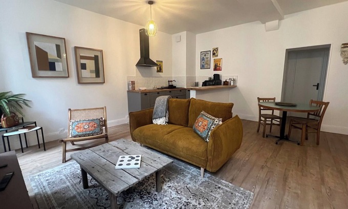 Mortagne-au-Perche Apartment | Appartement « La Caresse de l’Amarante »
