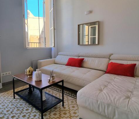 Quartier du Panier Apartment | Appartement T3 Duplex sous les Toits de Marseille Panier Vieux Port