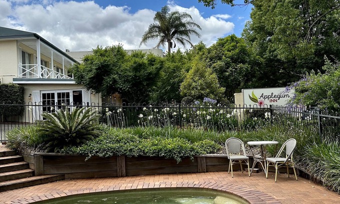 East Toowoomba Hotel | Applegum Inn