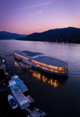 Romaifurdo Boat Rental | Aquamarina Hotel Visegrád