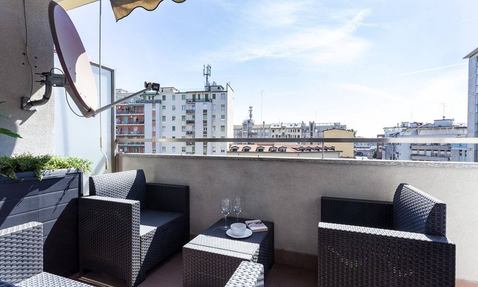 Gioia Apartment | Ariel - apartment a few meters from Central Station and the center of Milan