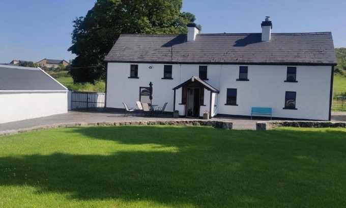 Castlebaldwin House | Arrow View House