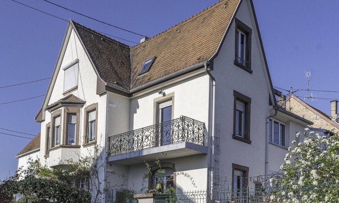 Eckbolsheim Apartment | At the gates of Strasbourg charming apartment in lush greenery 4 per.