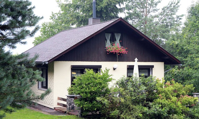 Winterstein House | Attraktives Ferienhaus mit Kamin in Waltershausen