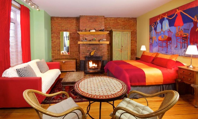 Downtown Montreal Hotel | Auberge Les Bons Matins