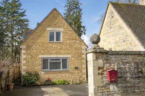 Bourton House | Augusta Cottage