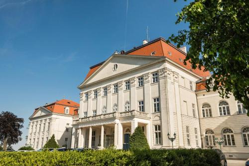 Ottakring Hotel | Austria Trend Hotel Schloss Wilhelminenberg Wien