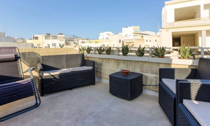 Naxxar Apartment | Authentic 2BR House of Character with Terrace