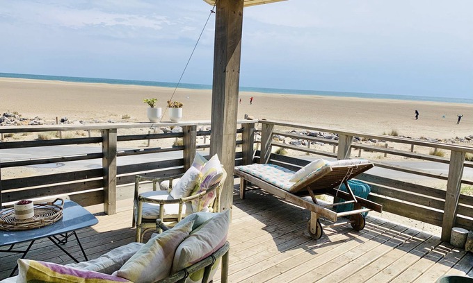 Ilot 11 Ski Chalet | Authentic chalet on stilts facing the sea (15 m) - 4-star services