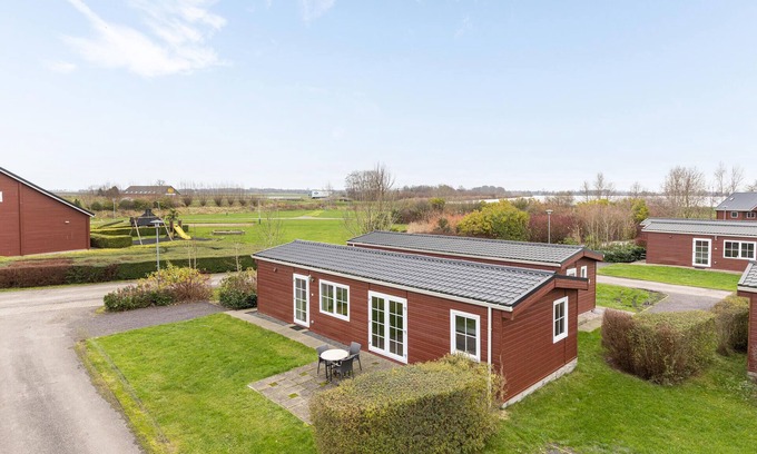 Wagenborgen House | Awesome home in Wagenborgen with WiFi