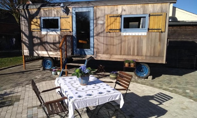 Lommel Bed & Breakfast | B&B Dream On Wheels