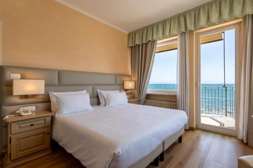 Diano Marina Hotel | B&B HOTEL Diano Marina Palace