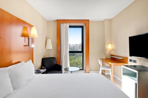 Oliver Hotel | B&B HOTEL Zaragoza Los Enlaces Estación