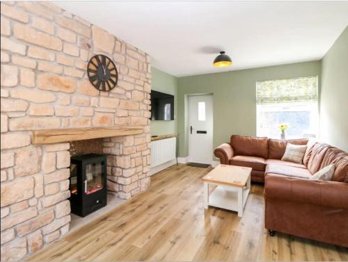 Stoney Middleton House | Babbling Brook Cottage