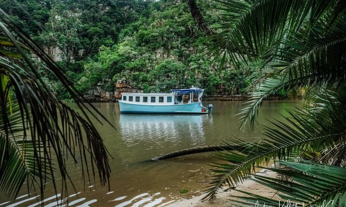 Mzamba Beach Boat Rental | Baby Blue Houseboat