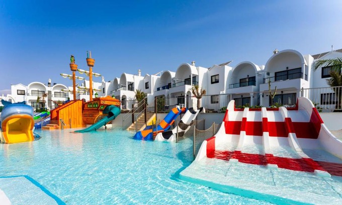 Puerto del Carmen Hotel | Bakour Lanzarote Splash