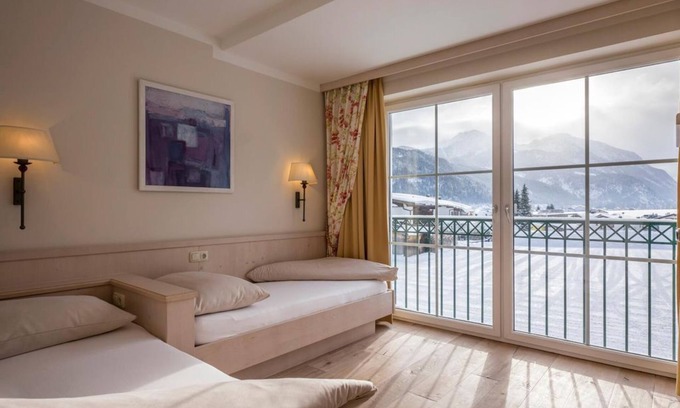 Achenkirch House | Bambini suite Mickey (summer) - Family paradise Sporthotel Achensee