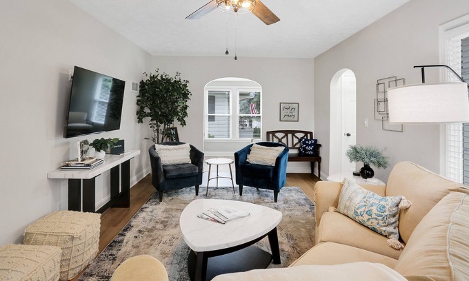 Southeast Omaha House | Bancroft House-Spacious, just remodeled & updated! New appliances, arcade games!