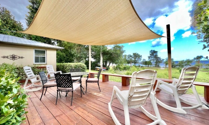 Bay VIew Addition House | Bay Front Home W/Private Bch in Historic Neighborhood. Family/Dog Friendly