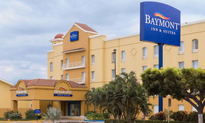 Lazaro Cardenas Hotel | Baymont by Wyndham Lazaro Cardenas